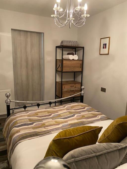 Mumbles - Modern Apartment With Panoramic Sea Views Oystermouth Zewnętrze zdjęcie