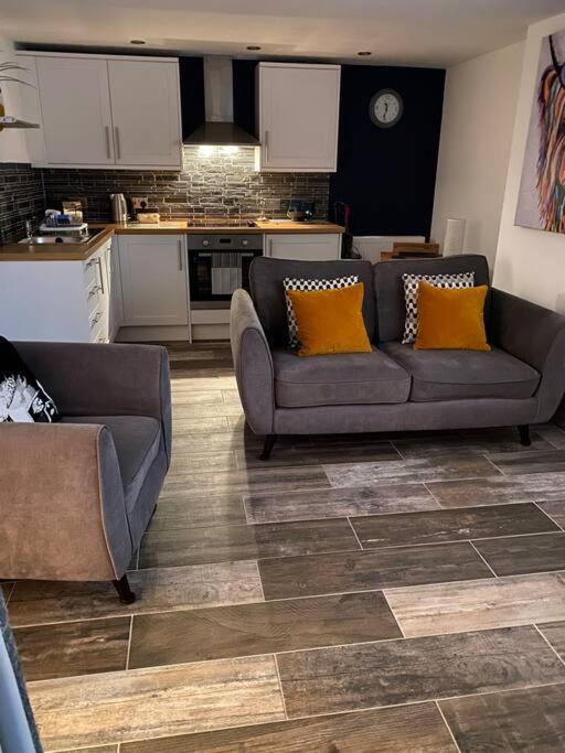 Mumbles - Modern Apartment With Panoramic Sea Views Oystermouth Zewnętrze zdjęcie