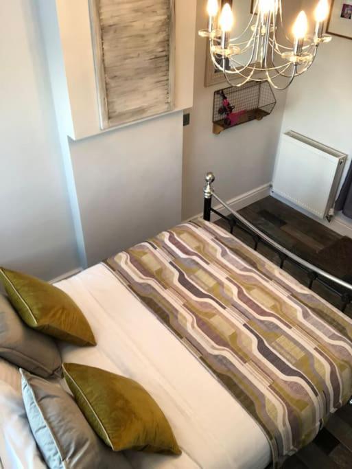 Mumbles - Modern Apartment With Panoramic Sea Views Oystermouth Zewnętrze zdjęcie