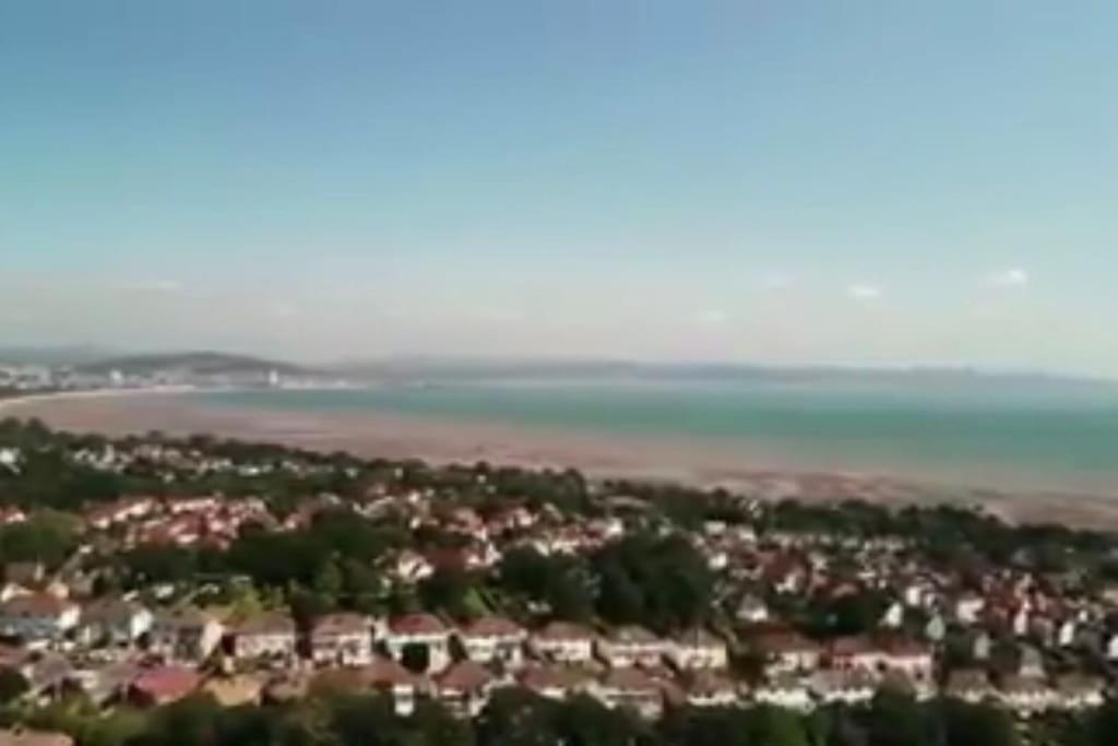Mumbles - Modern Apartment With Panoramic Sea Views Oystermouth Zewnętrze zdjęcie